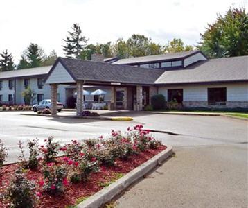 AmericInn Lodge & Suites Shawano