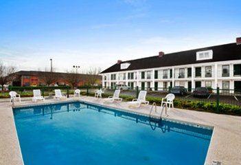 Baymont Inn & Suites Warner Robins