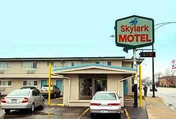Skylark Motel