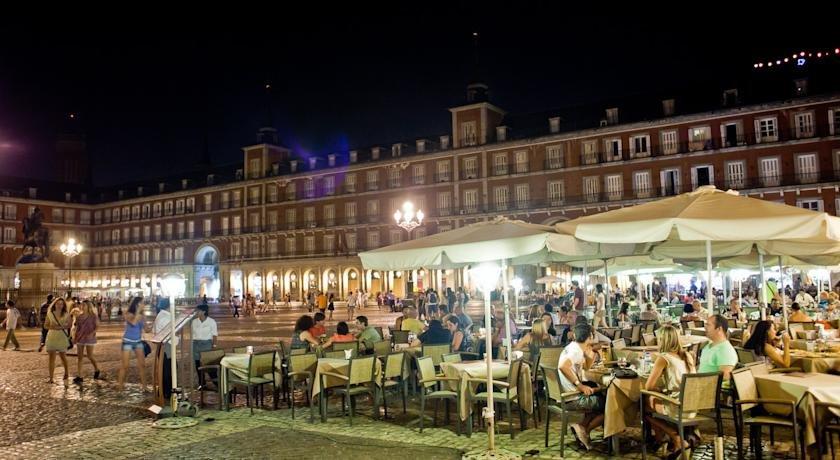 Hostal La Casa de La Plaza