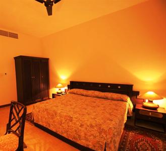 Velan Hotel Ritz