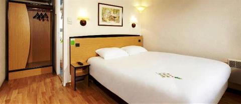 Campanile Moulins Avermes Hotel