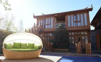 Lijiang Tricolor Cloud River Resort Hotel