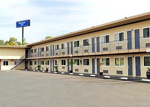 Parkway Inn