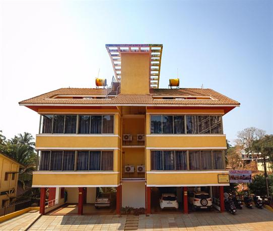 Casa Amarilla
