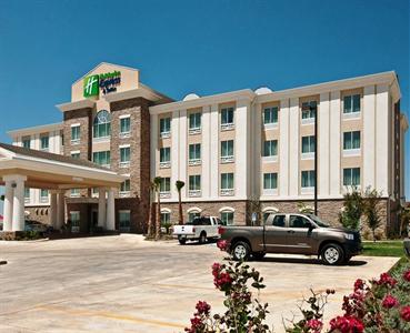 Holiday Inn Express Hotel & Suites Pearsall
