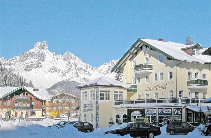 Jagdhof Und Nebenhaus