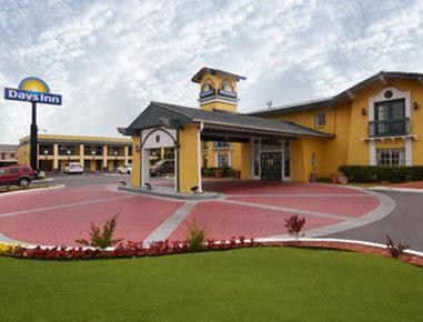 Days Inn Tulsa Airport South