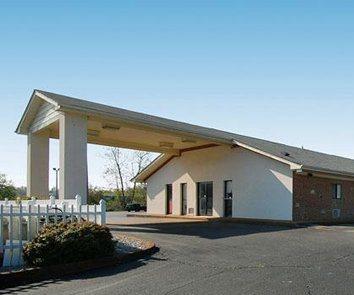 Econo Lodge Lexington Tennessee