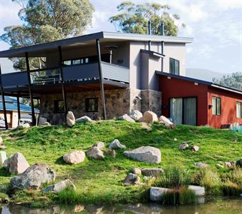 Novotel Lake Crackenback Resort & Spa