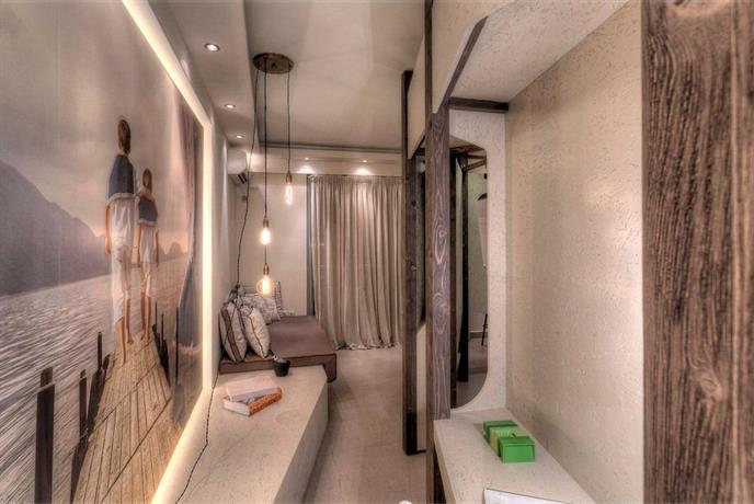 Harbor Suites