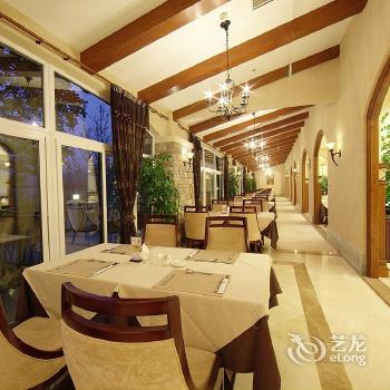 Longxin Hubo Hotel
