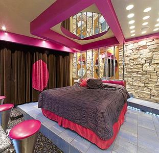 Le Chabrol Hotel & Suites