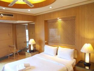 View Talay 1 by Pete Serviced Apartment