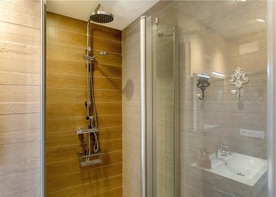 Urban District Vintage Suites