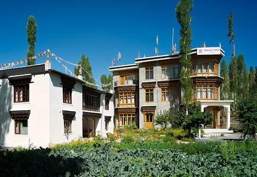 Reenam Hotel