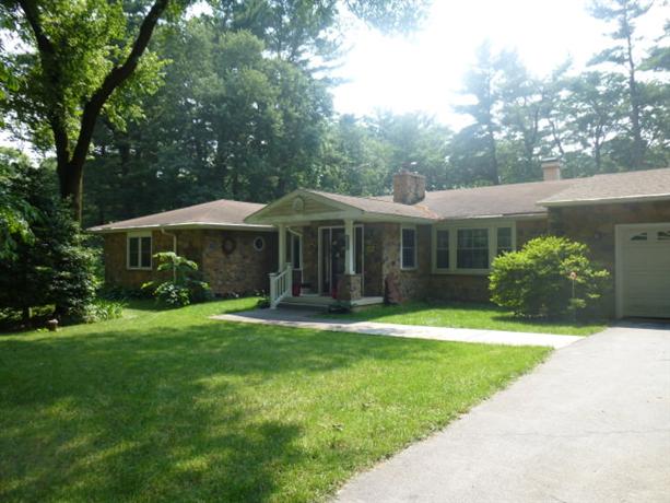 Homestay in Phoenixville near Gay Street School