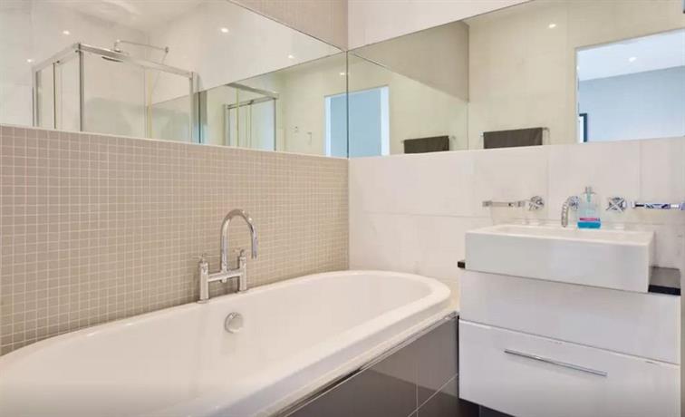 Grand Canal Quay Apartment