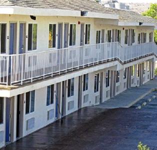Motel 6 Desert Express Victorville