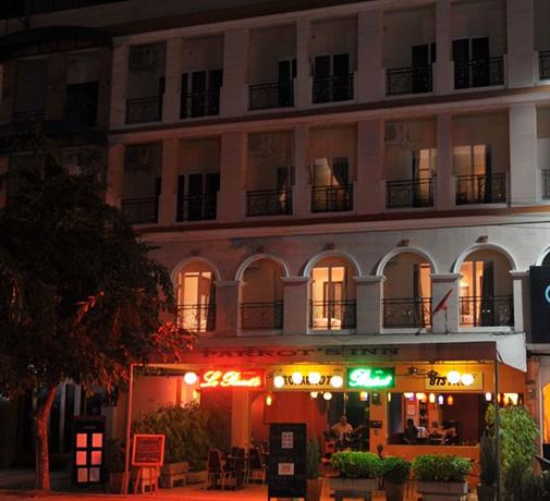 Le Parrots Hotel