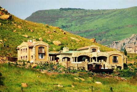 Wild Horses Mountain Guest Lodge