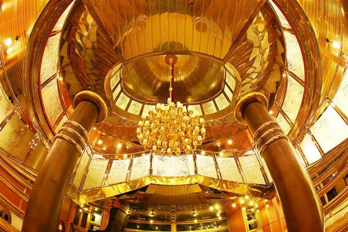 Vintage Luxury Yacht Hotel