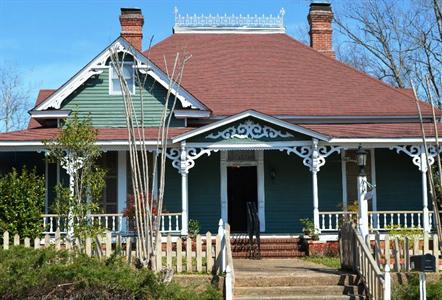 Holly House of Hamilton