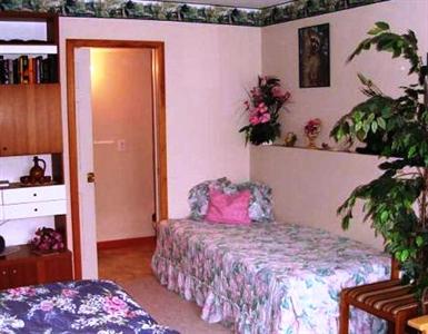 PineWood Bed & Breakfast