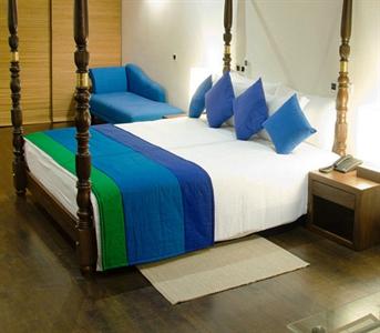 Aarya Lagoon Resort
