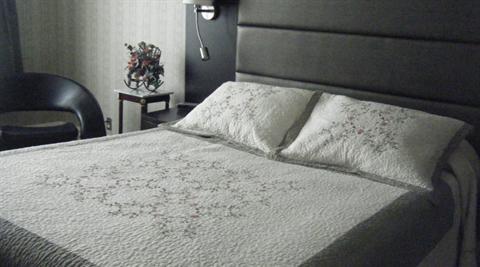 Claymore Inn and Suites