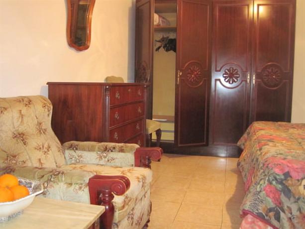 Homestay in Camino de Ronda near Aljibe de San Miguel Banos Arabes