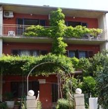 Apartments Srhoj