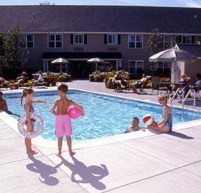 CrestHill Suites Wichita