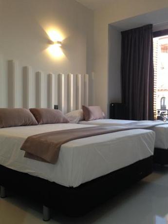Hostal Granvia 44