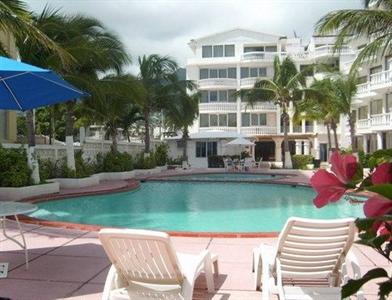 Maralisa Hotel and Beach Club