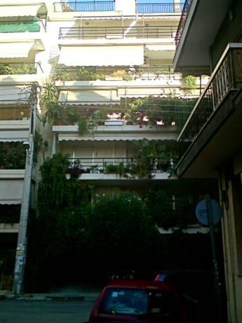 Homestay in Treis Gefyres near Railway Museum of Athens