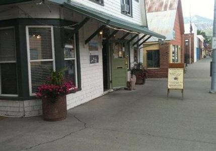 The Living Farm Cafe and Inn