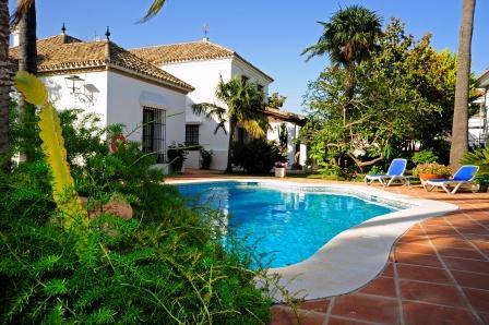Luxury Villa For 5 Bedroom