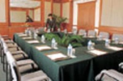 Sainty Lakeside Hotel