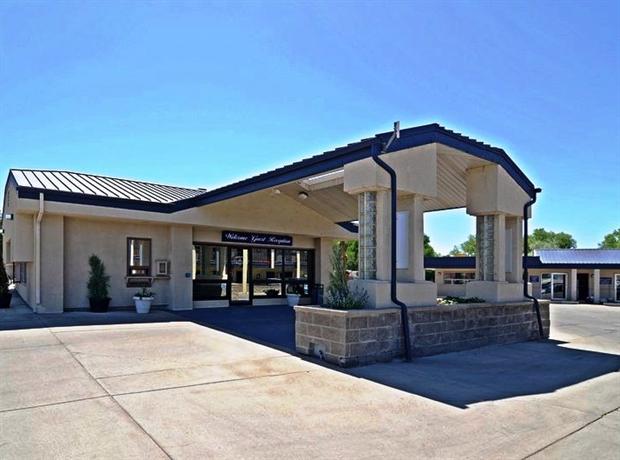 Red Arrow Inn & Suites