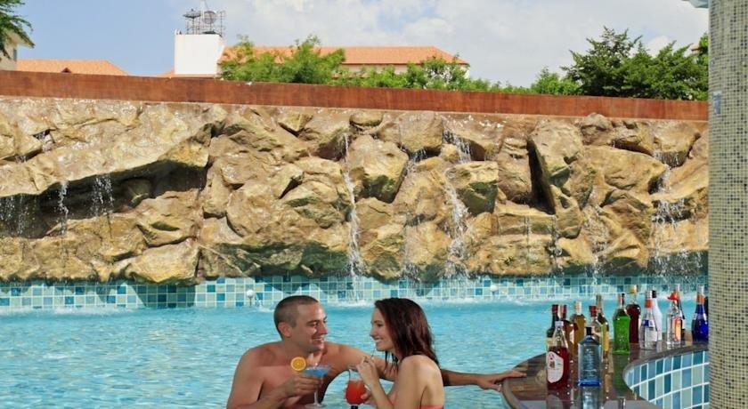 Centara Nova Hotel & Spa