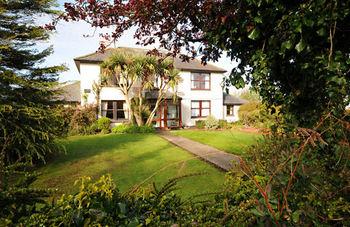 Woodview Farmhouse