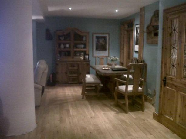 Homestay in Dublin near Ballyboden Saint Enda's GAA