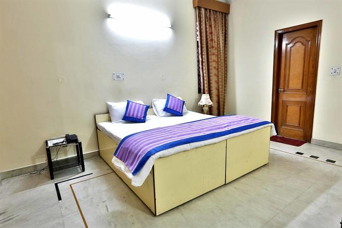 OYO Rooms Noida Expressway