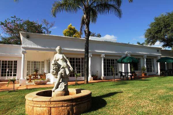 Heatherdale Guesthouse & Shuttle Services