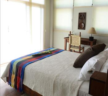 Pacaya Lodge & Spa