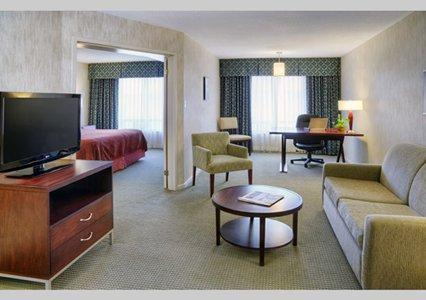 Quality Suites Montreal Airport