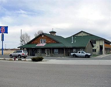 Motel 6 Dillon