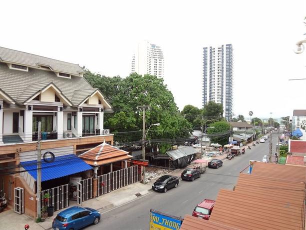 Beach House South Pattaya
