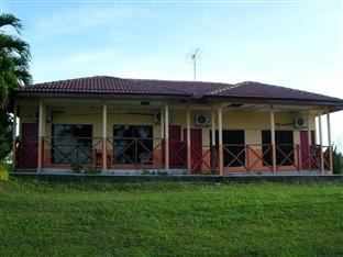 Tanjung Uda River Resort